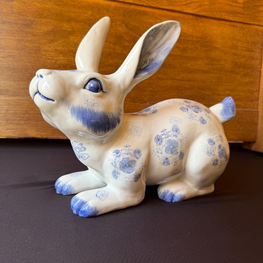 Vintage Ceramic‎ Bunny Rabbit Blue White Floral Elegant Cottage Easter Decor